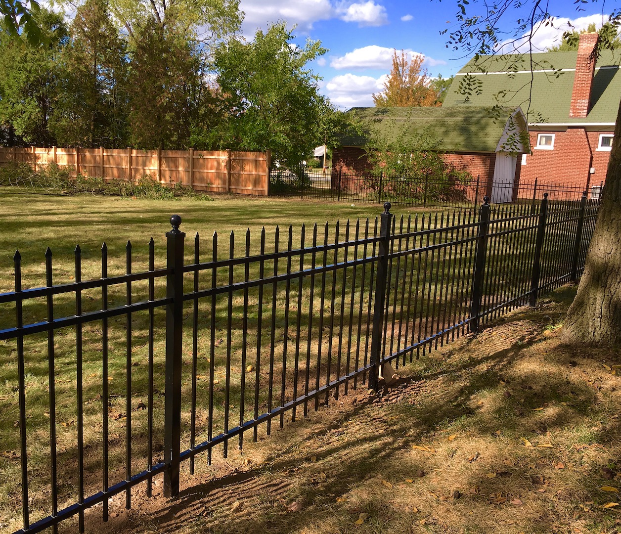 residential aluminum fencing